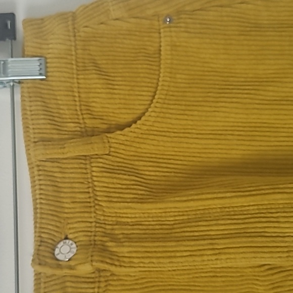 Zara Corduroy Mini Skirt in Mustard Yellow Size XS - Picture 4 of 8